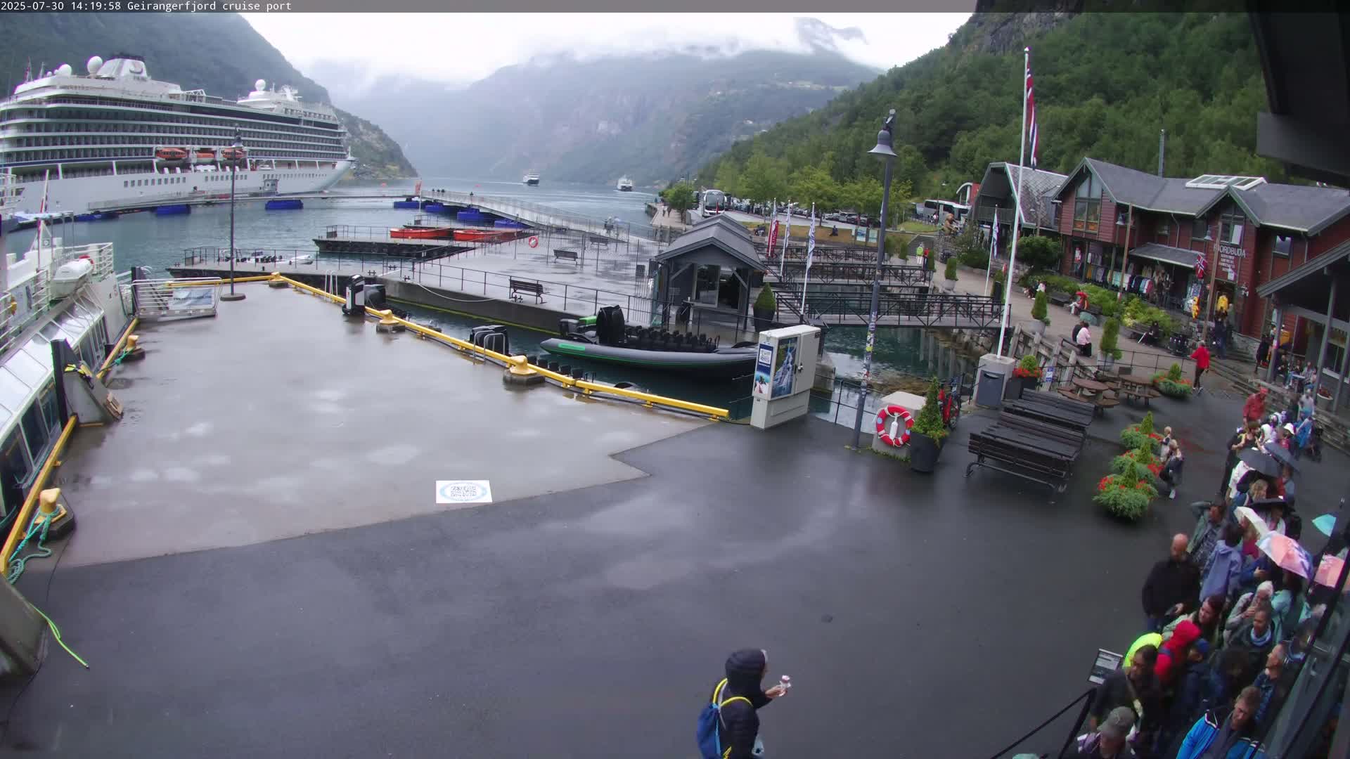Geiranger Fjord & Cruise Terminal Live Cam -  Stranda, Sunmore, More og Romsdal, Norway