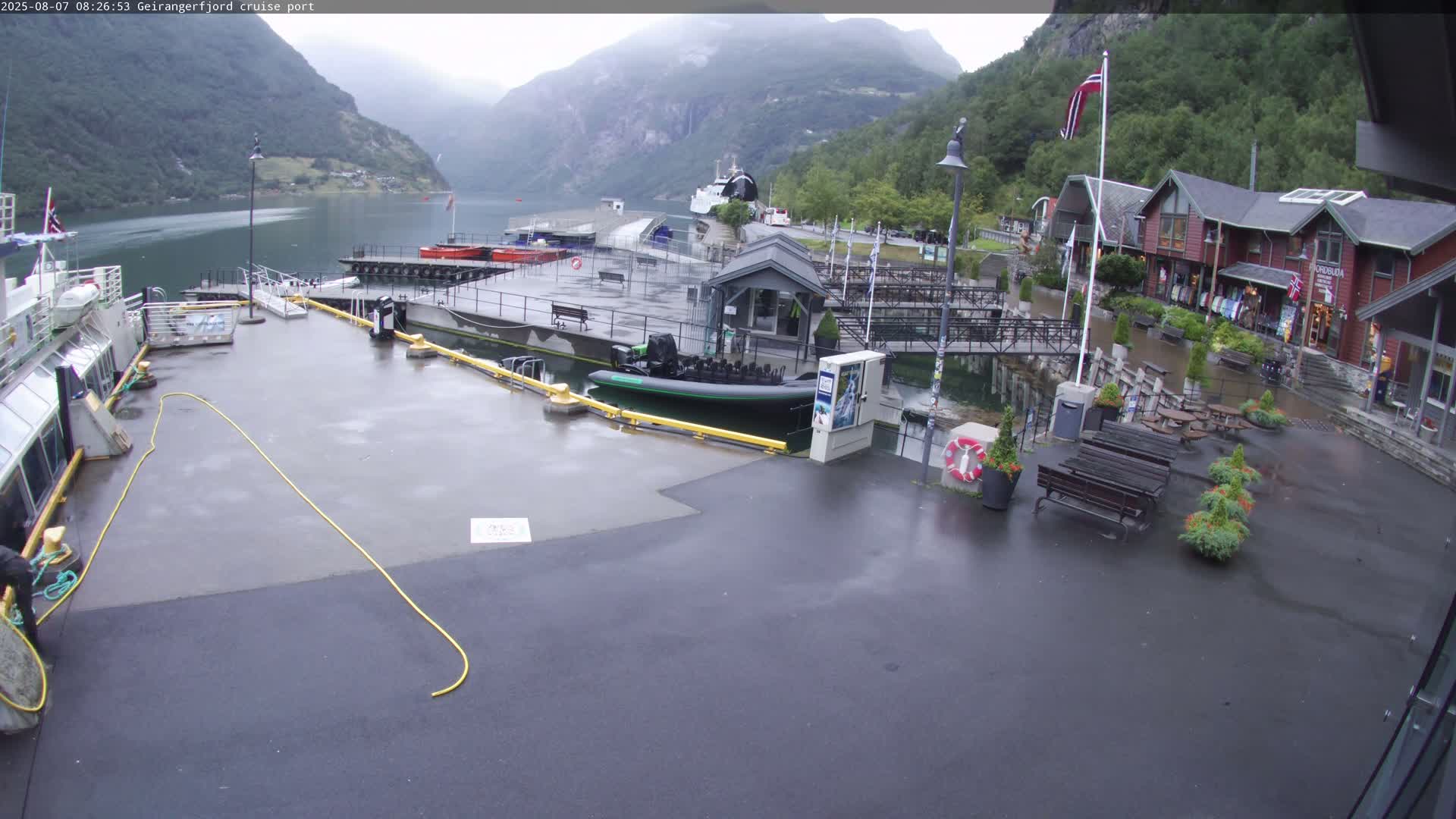 Geiranger Fjord & Cruise Terminal Live Cam -  Stranda, Sunmore, More og Romsdal, Western Norway, Norway