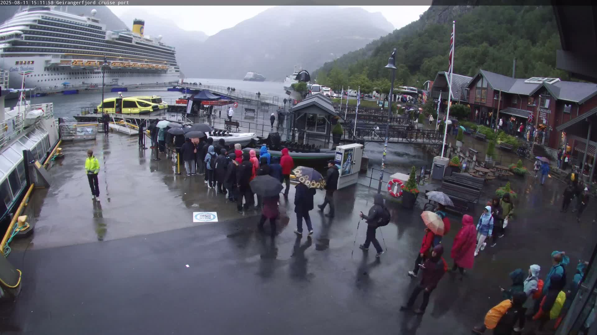 Geiranger Fjord & Cruise Terminal Live Cam -  Stranda, Sunmore, More og Romsdal, Western Norway, Norway
