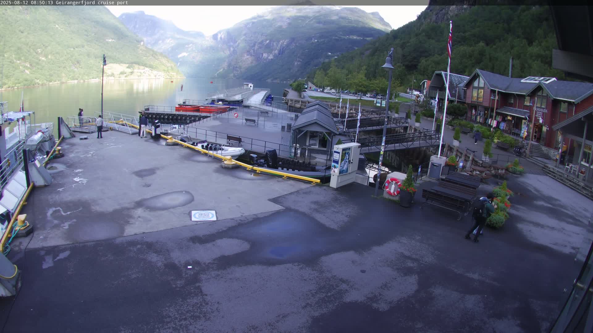 Geiranger Fjord & Cruise Terminal Live Cam -  Stranda, Sunmore, More og Romsdal, Western Norway, Norway