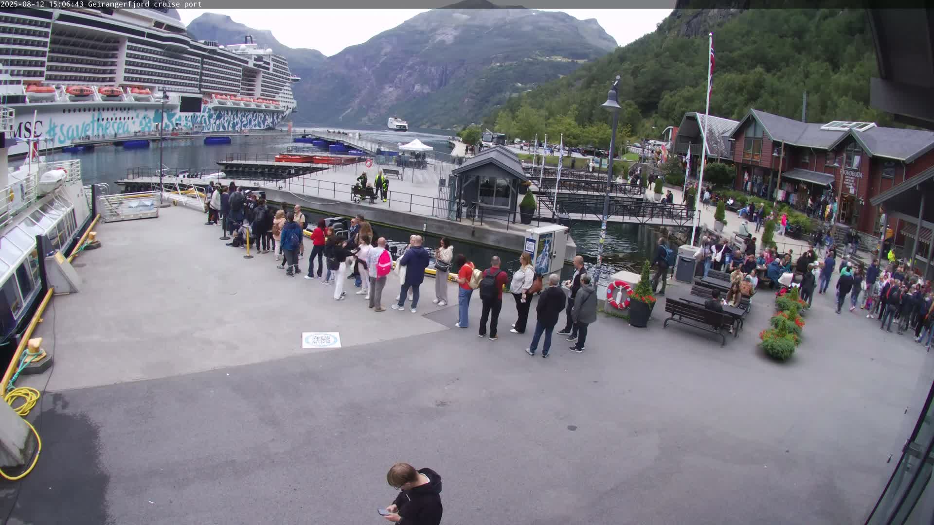 Geiranger Fjord & Cruise Terminal Live Cam -  Stranda, Sunmore, More og Romsdal, Western Norway, Norway