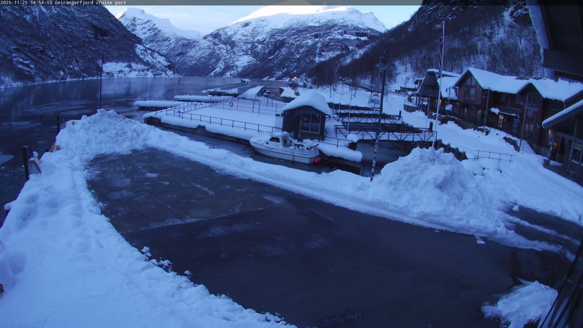 Geiranger Fjord & Cruise Terminal Live Cam -  Stranda, Sunmore, More og Romsdal, Western Norway, Norway