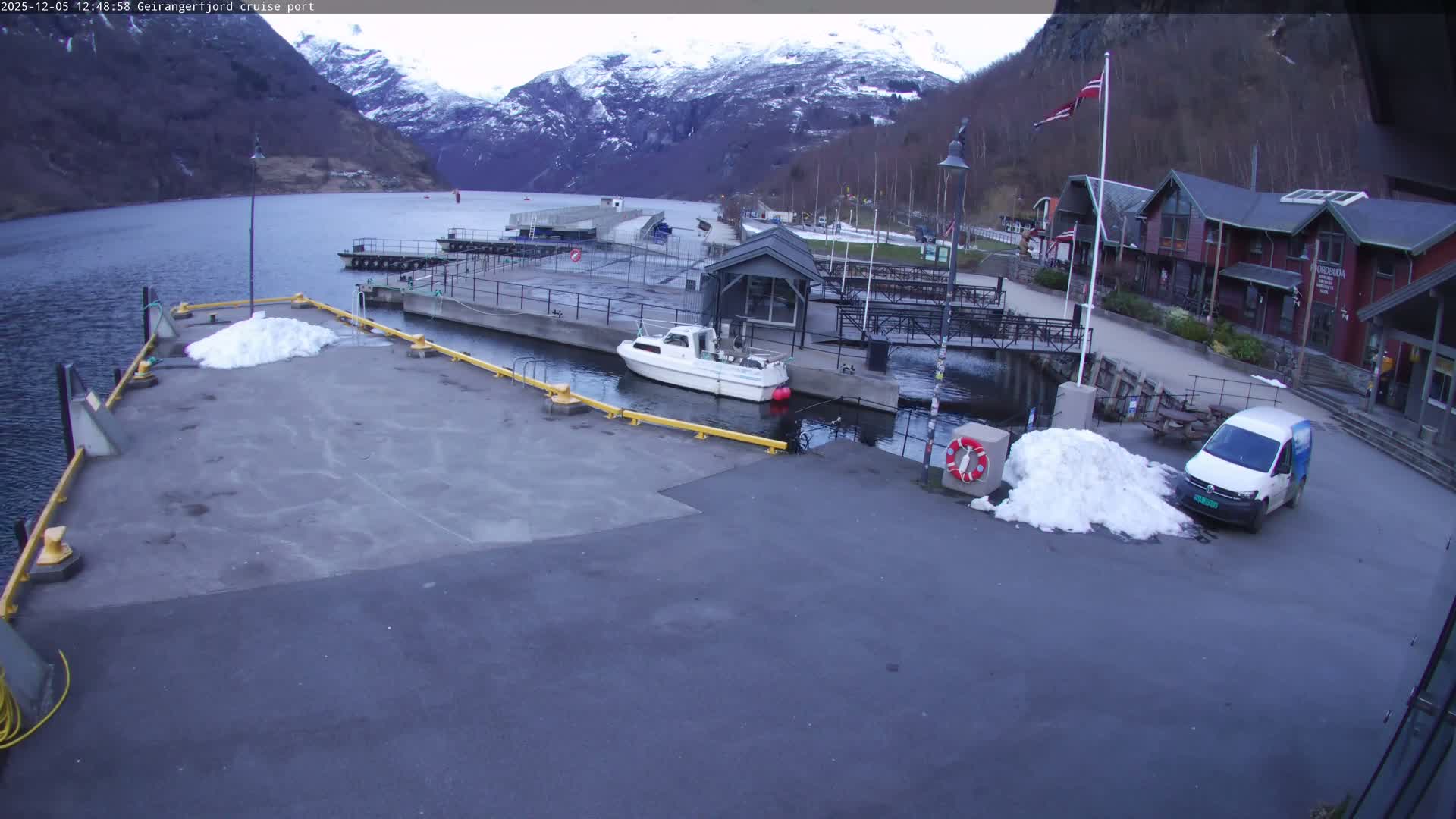 Geiranger Fjord & Cruise Terminal Live Cam -  Stranda, Sunmore, More og Romsdal, Western Norway, Norway