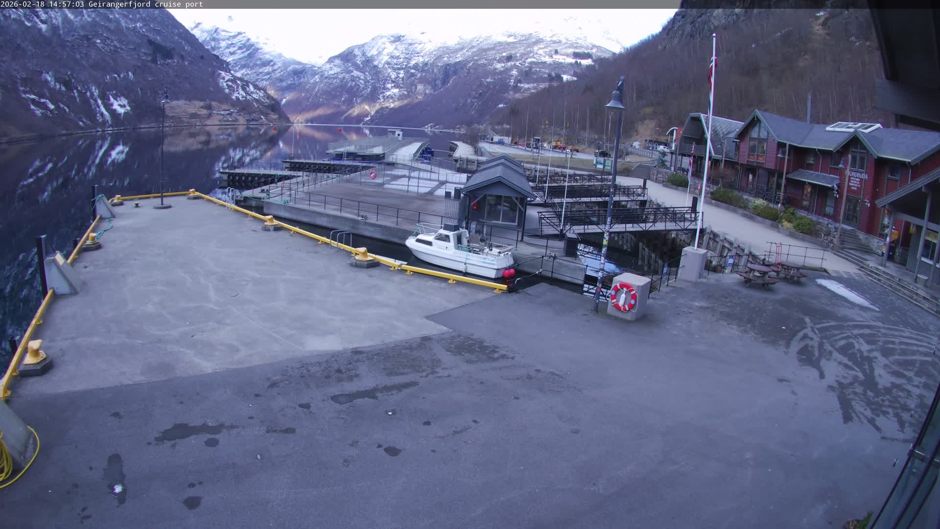 Geiranger Fjord & Cruise Terminal Live Cam -  Stranda, Sunmore, More og Romsdal, Western Norway, Norway