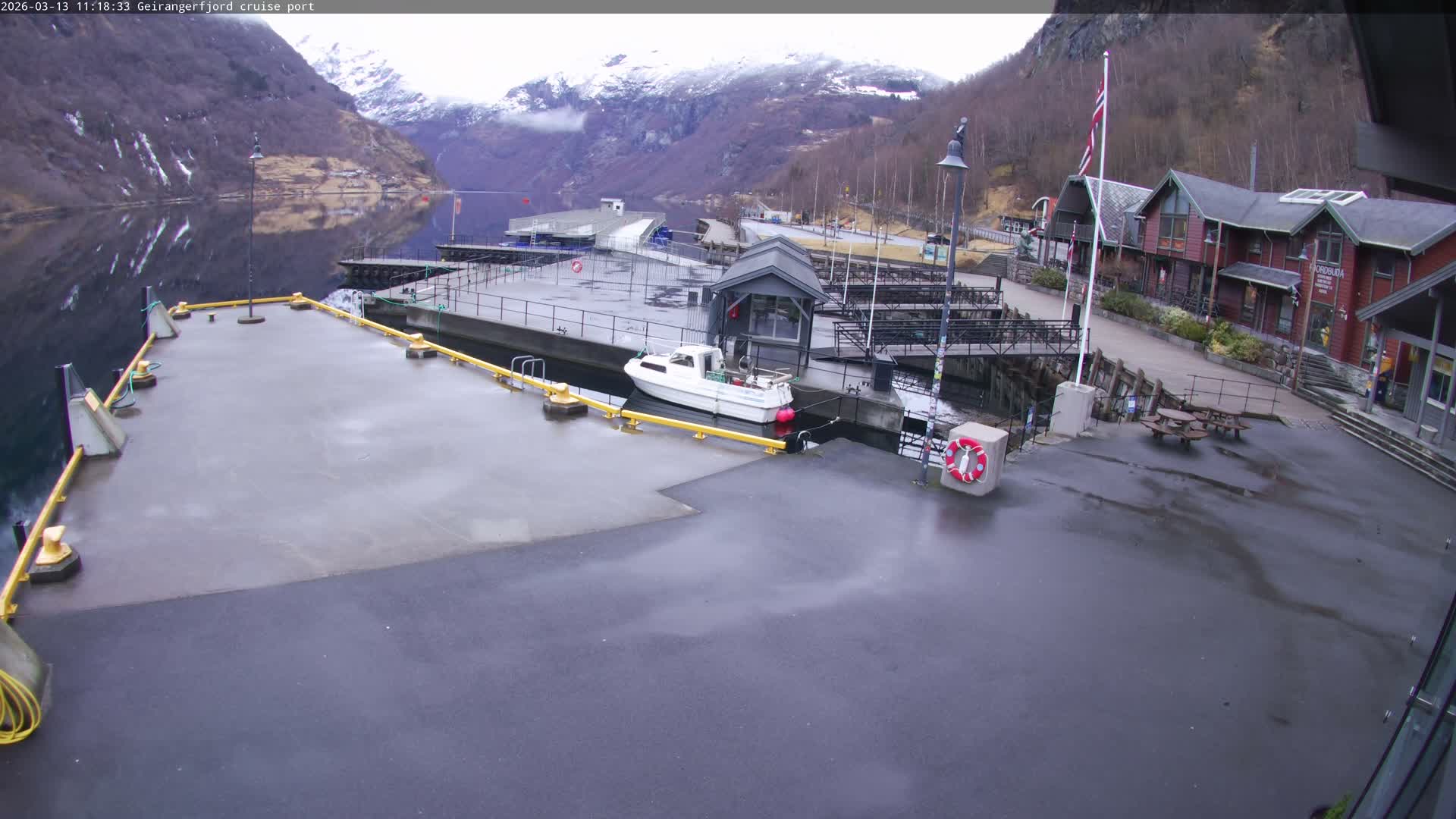 Geiranger Fjord & Cruise Terminal Live Cam -  Stranda, Sunmore, More og Romsdal, Western Norway, Norway