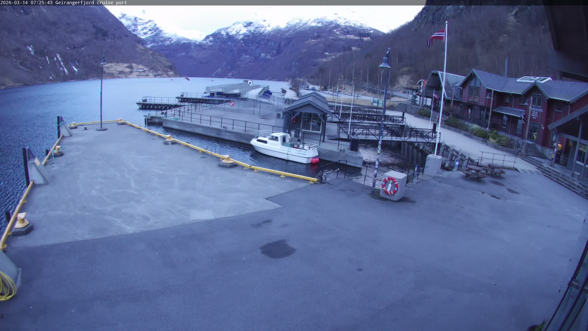 Geiranger Fjord & Cruise Terminal Live Cam -  Stranda, Sunmore, More og Romsdal, Western Norway, Norway