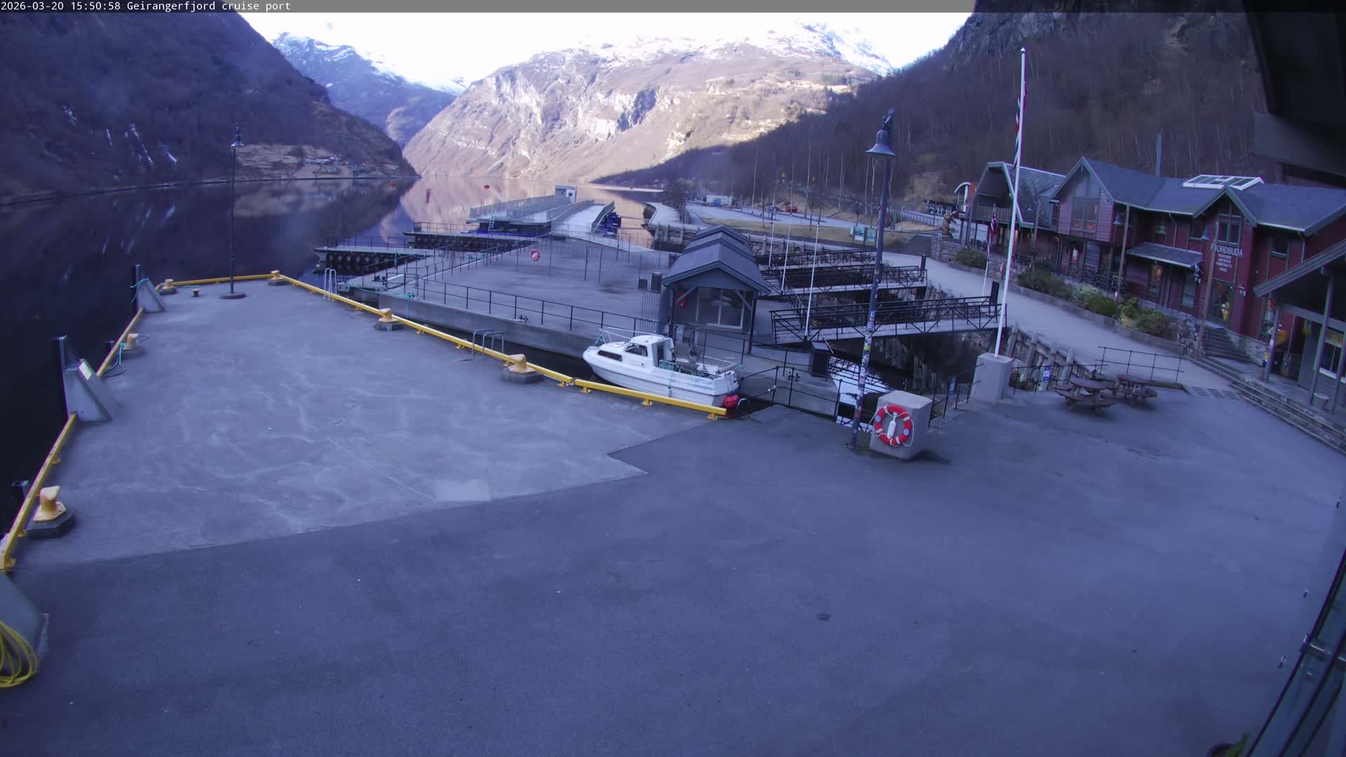 Geiranger Fjord & Cruise Terminal Live Cam -  Stranda, Sunmore, More og Romsdal, Western Norway, Norway