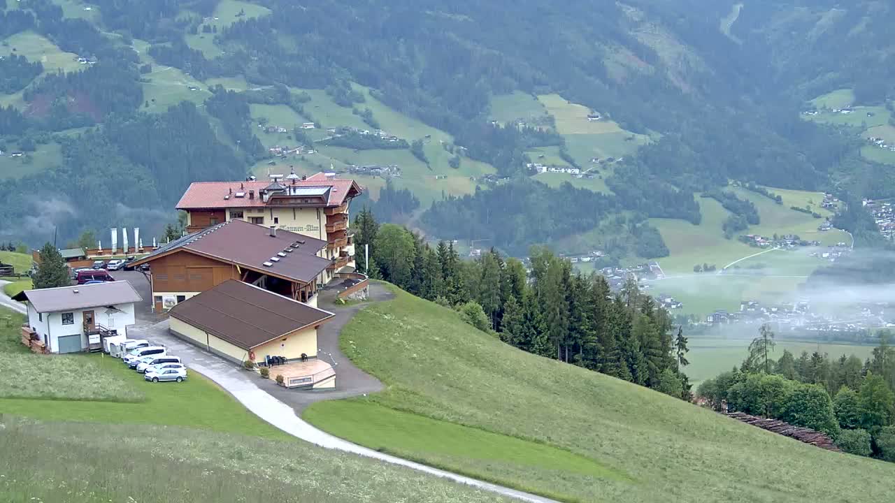 Zillertal Valley from Stummerberg View Live Cam - Stummerberg, Politischer Bezirk Schwaz, Tyrol, Austria