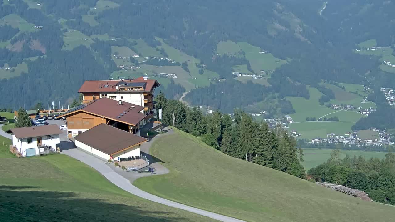 Zillertal Valley from Stummerberg View Live Cam - Stummerberg, Politischer Bezirk Schwaz, Tyrol, Austria