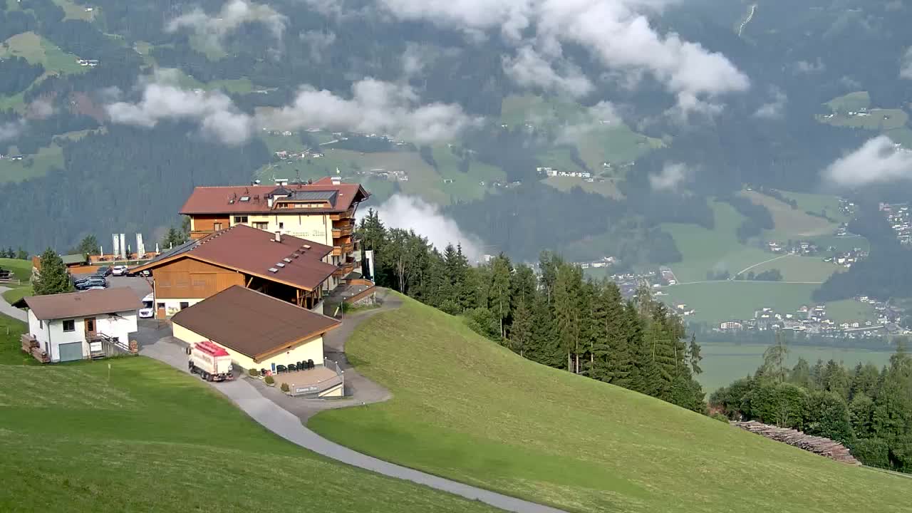 Zillertal Valley from Stummerberg View Live Cam - Stummerberg, Politischer Bezirk Schwaz, Tyrol, Austria