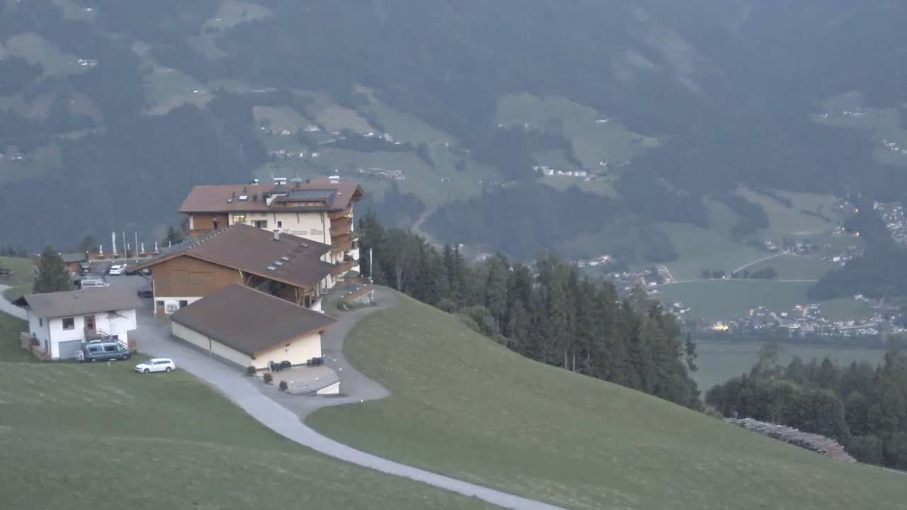 Zillertal Valley from Stummerberg View Live Cam - Stummerberg, Politischer Bezirk Schwaz, Tyrol, Austria