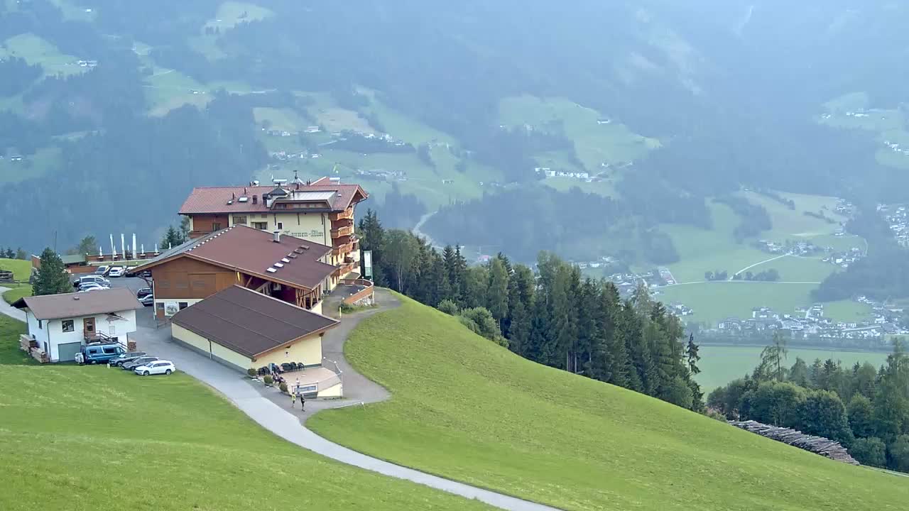 Zillertal Valley from Stummerberg View Live Cam - Stummerberg, Politischer Bezirk Schwaz, Tyrol, Austria