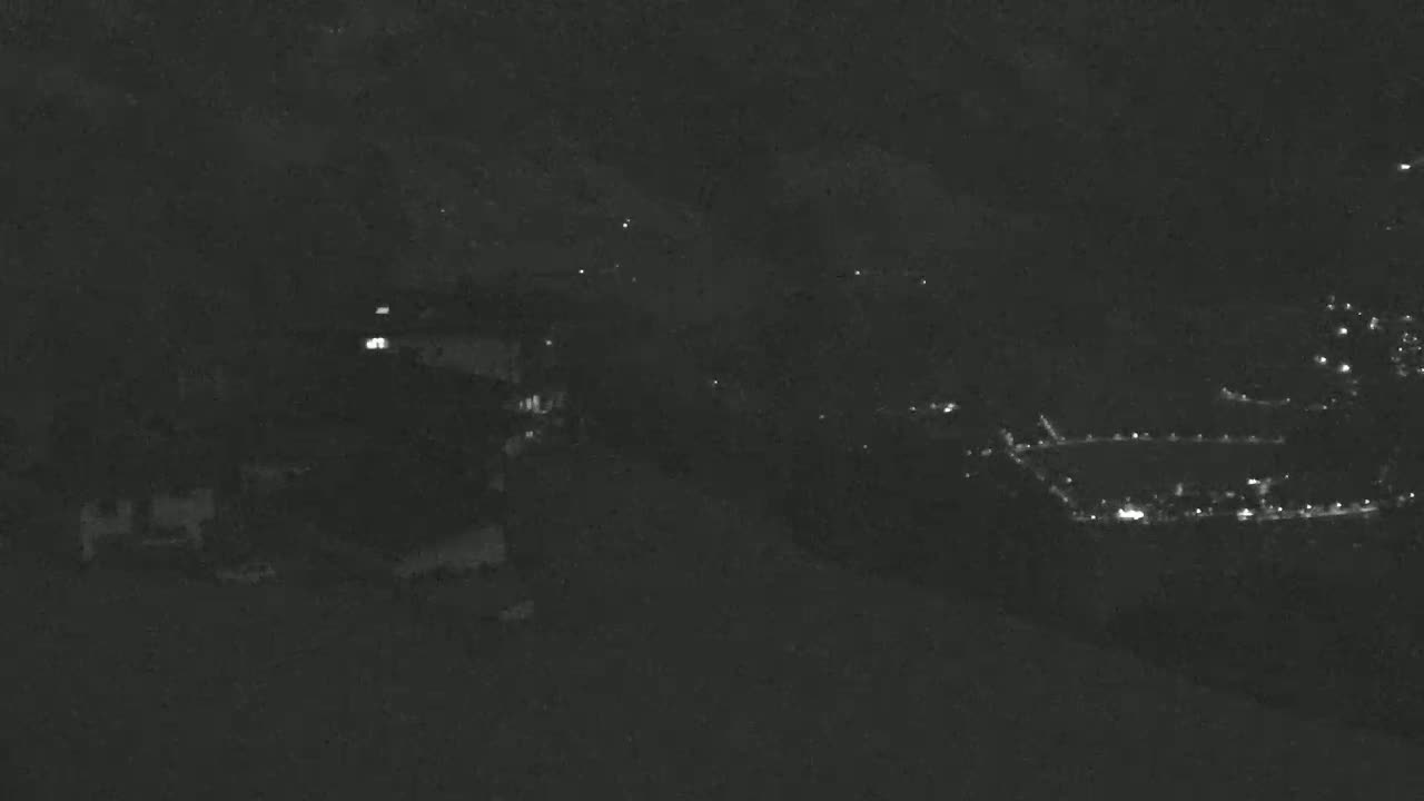 Zillertal Valley from Stummerberg View Live Cam - Stummerberg, Politischer Bezirk Schwaz, Tyrol, Austria