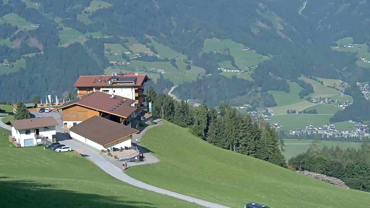 Zillertal Valley from Stummerberg View Live Cam - Stummerberg, Politischer Bezirk Schwaz, Tyrol, Austria