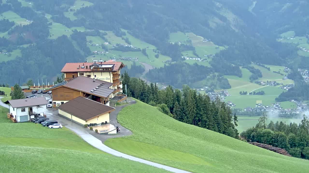 Zillertal Valley from Stummerberg View Live Cam - Stummerberg, Politischer Bezirk Schwaz, Tyrol, Austria