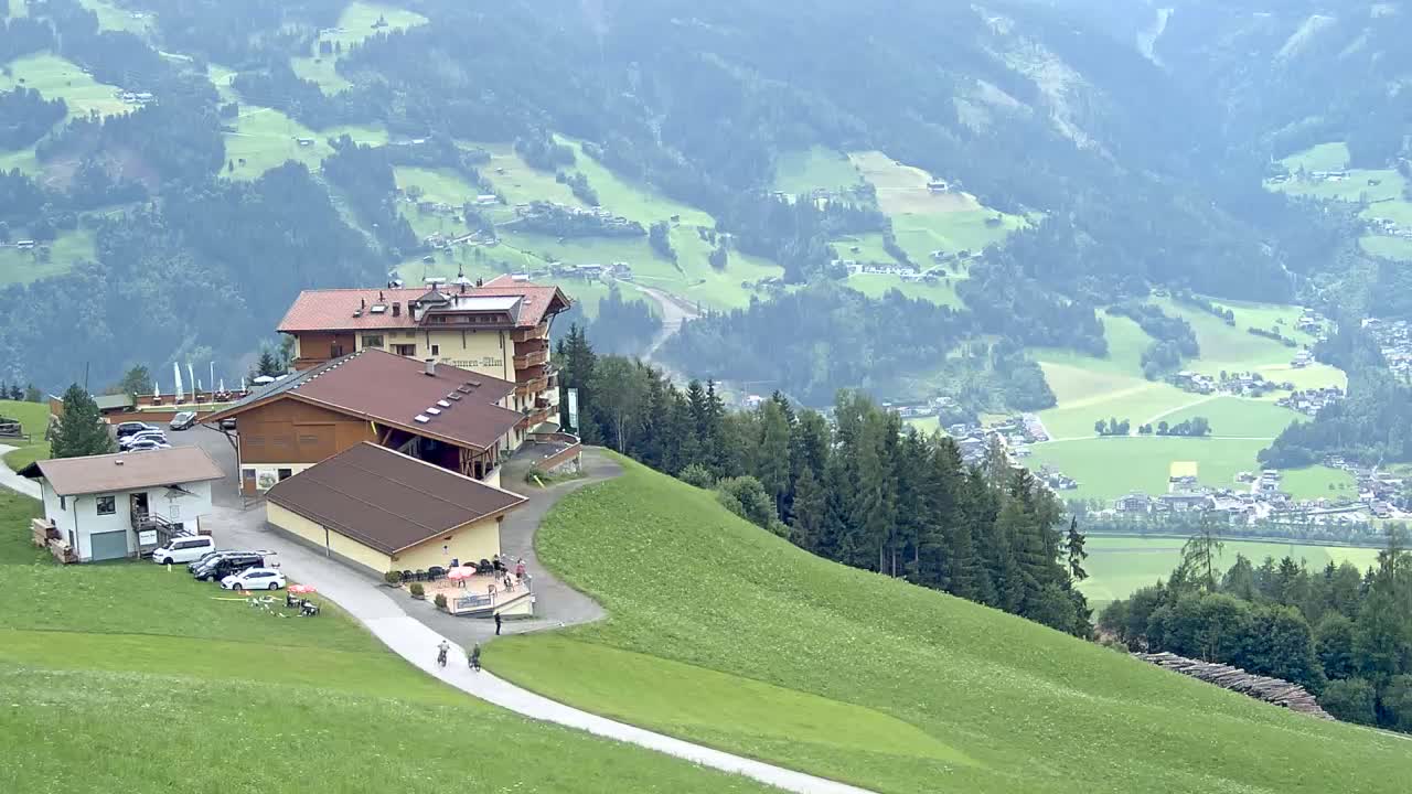 Zillertal Valley from Stummerberg View Live Cam - Stummerberg, Politischer Bezirk Schwaz, Tyrol, Austria