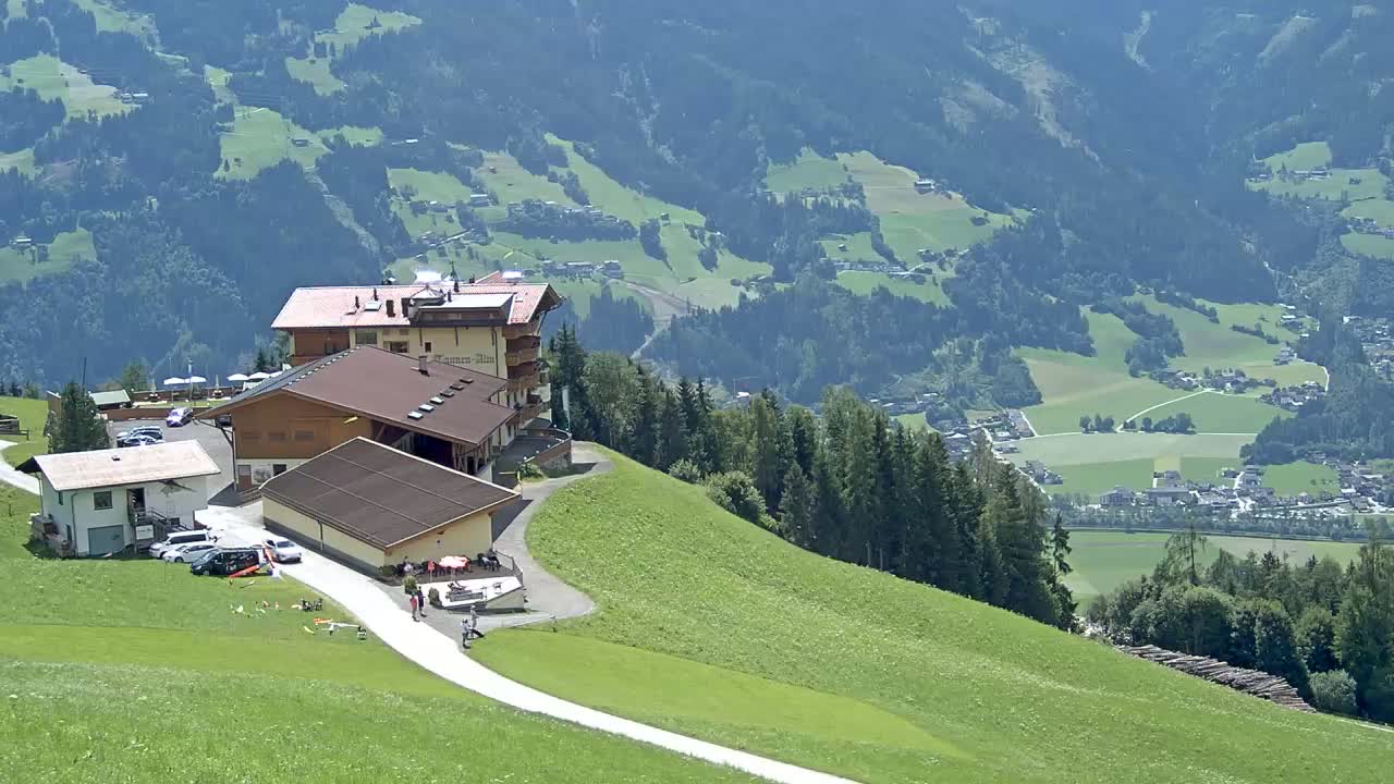 Zillertal Valley from Stummerberg View Live Cam - Stummerberg, Politischer Bezirk Schwaz, Tyrol, Austria