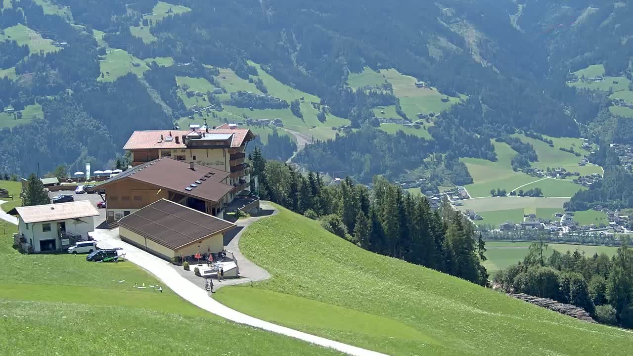 Zillertal Valley from Stummerberg View Live Cam - Stummerberg, Politischer Bezirk Schwaz, Tyrol, Austria
