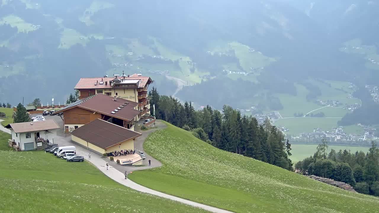 Zillertal Valley from Stummerberg View Live Cam - Stummerberg, Politischer Bezirk Schwaz, Tyrol, Austria