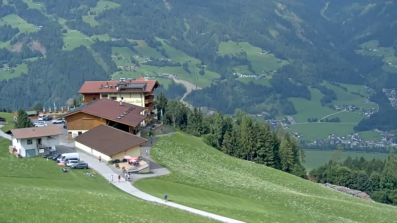 Zillertal Valley from Stummerberg View Live Cam - Stummerberg, Politischer Bezirk Schwaz, Tyrol, Austria