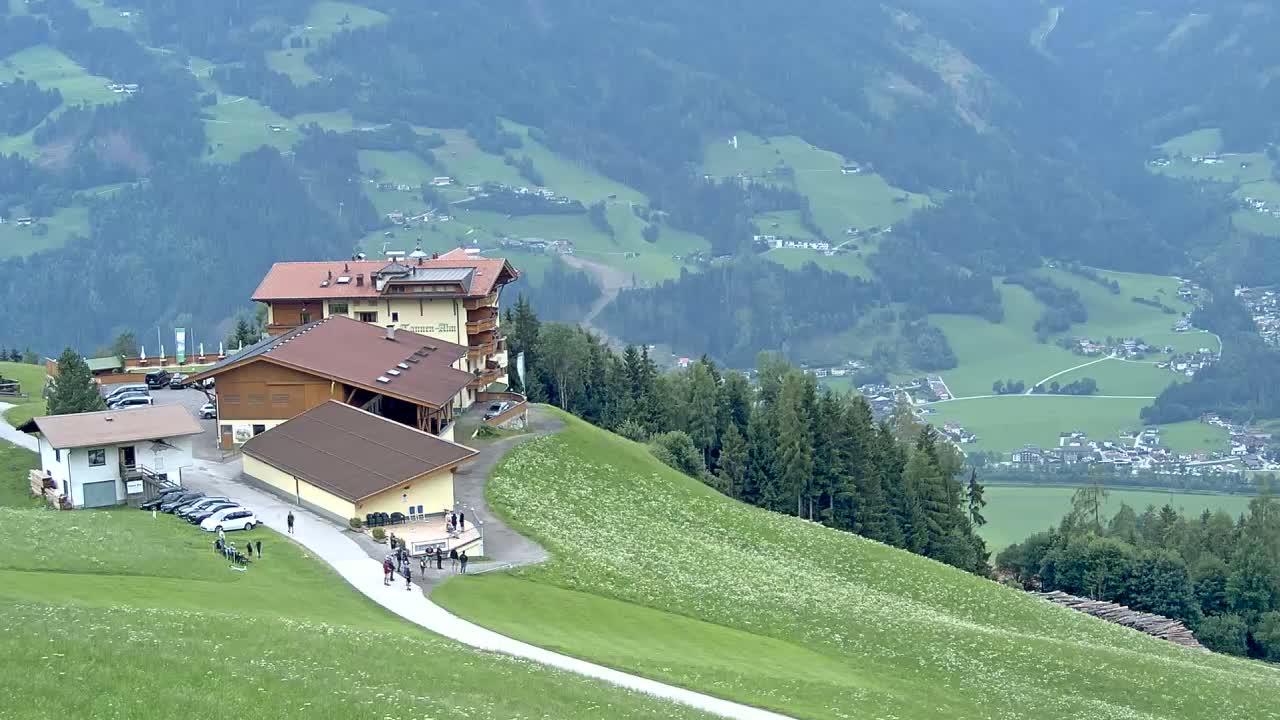 Zillertal Valley from Stummerberg View Live Cam - Stummerberg, Politischer Bezirk Schwaz, Tyrol, Austria