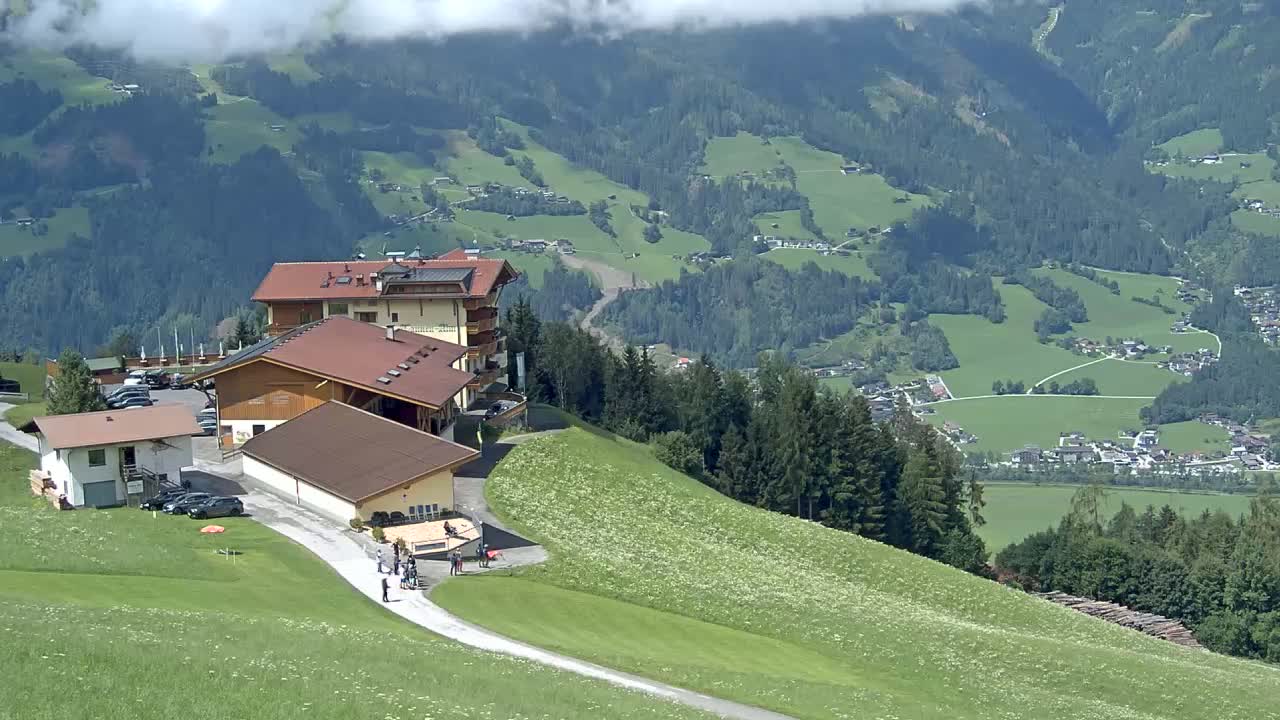Zillertal Valley from Stummerberg View Live Cam - Stummerberg, Politischer Bezirk Schwaz, Tyrol, Austria