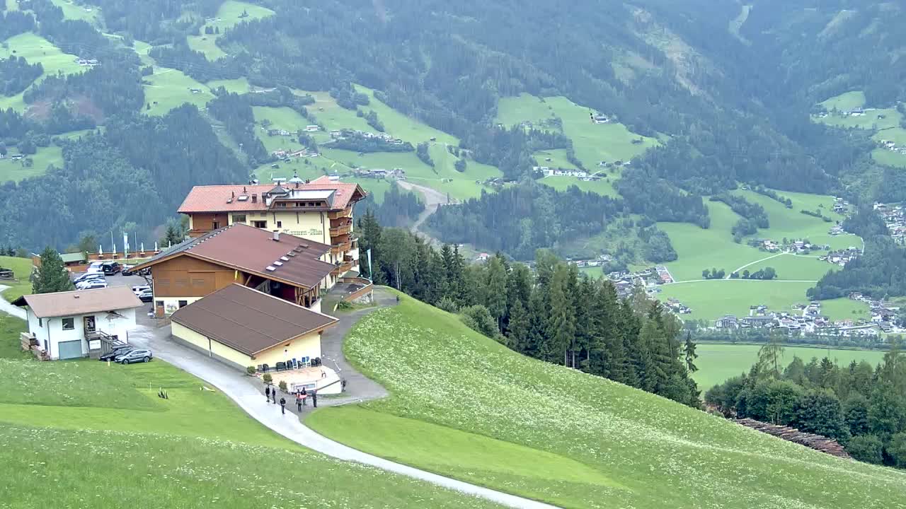 Zillertal Valley from Stummerberg View Live Cam - Stummerberg, Politischer Bezirk Schwaz, Tyrol, Austria