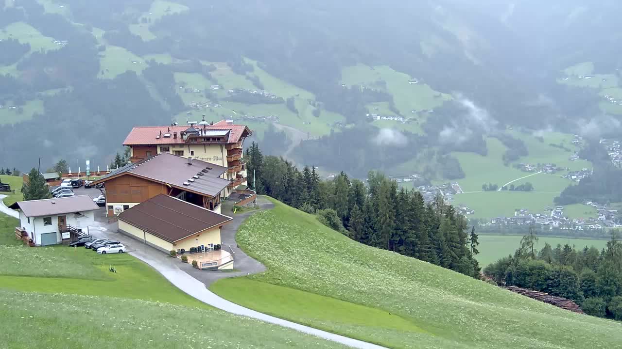 Zillertal Valley from Stummerberg View Live Cam - Stummerberg, Politischer Bezirk Schwaz, Tyrol, Austria