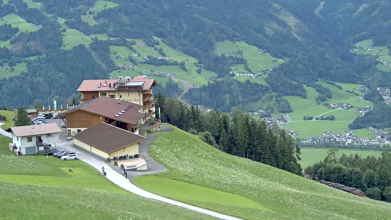 Zillertal Valley from Stummerberg View Live Cam - Stummerberg, Politischer Bezirk Schwaz, Tyrol, Austria