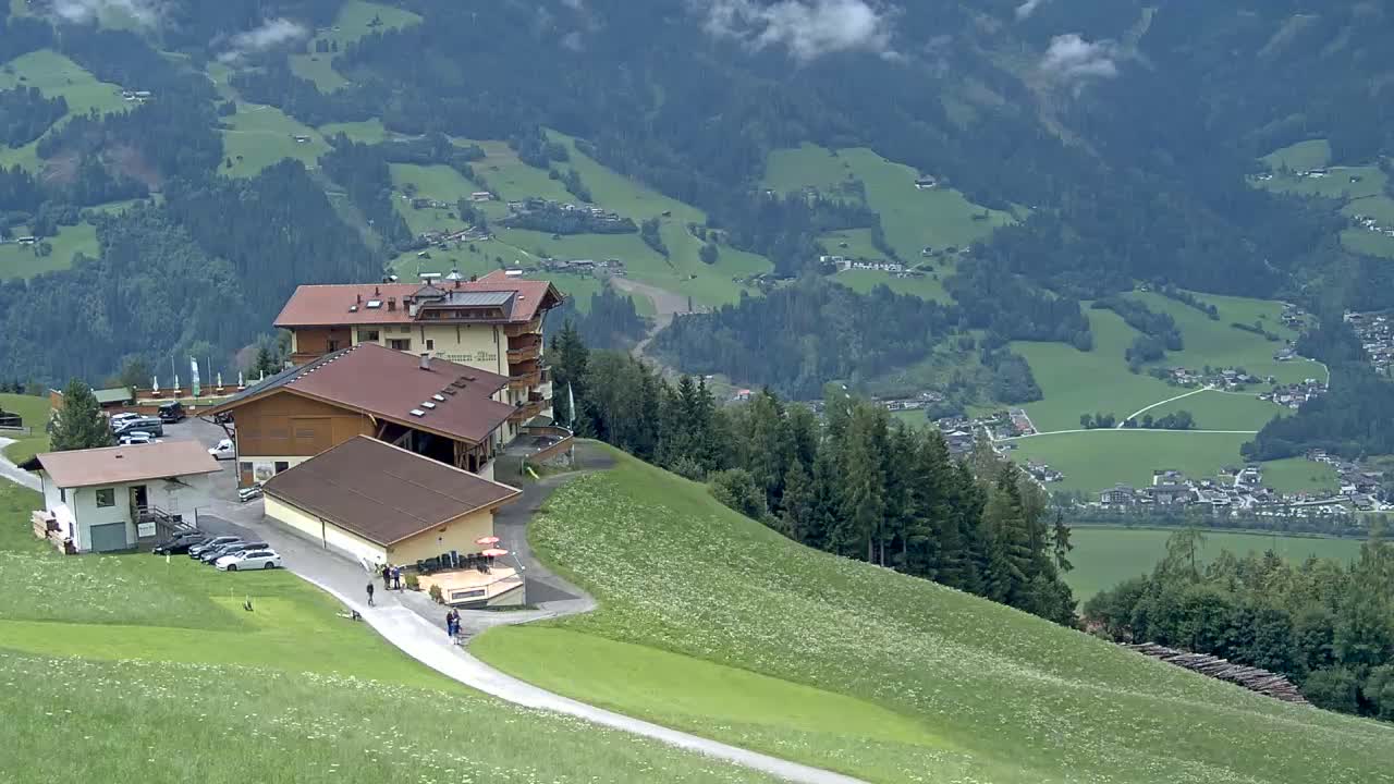 Zillertal Valley from Stummerberg View Live Cam - Stummerberg, Politischer Bezirk Schwaz, Tyrol, Austria