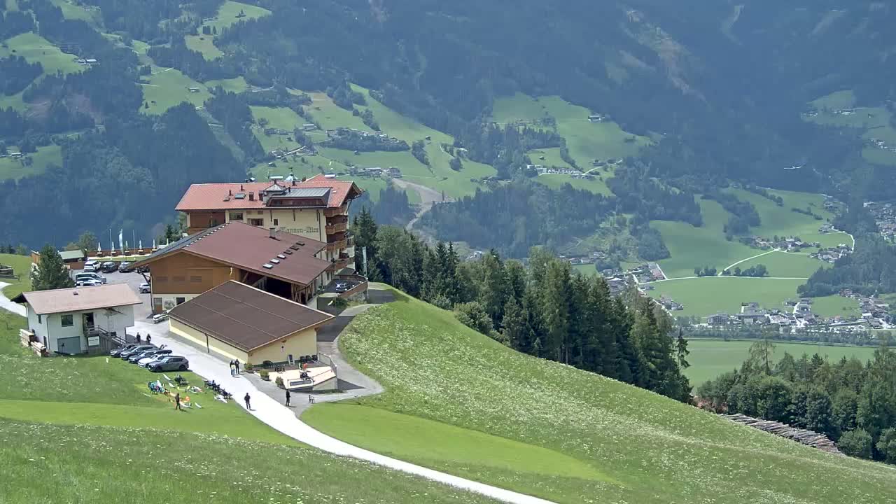 Zillertal Valley from Stummerberg View Live Cam - Stummerberg, Politischer Bezirk Schwaz, Tyrol, Austria