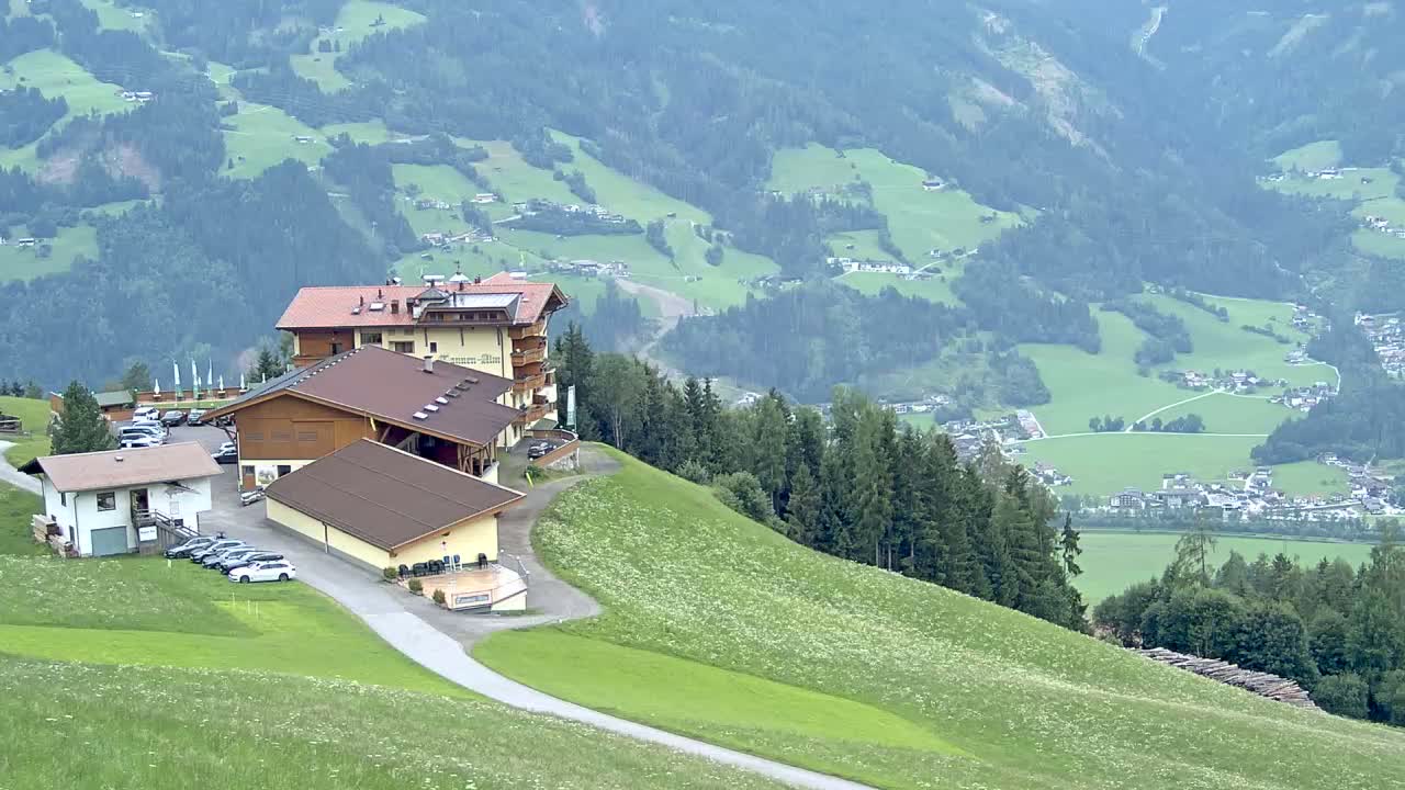 Zillertal Valley from Stummerberg View Live Cam - Stummerberg, Politischer Bezirk Schwaz, Tyrol, Austria