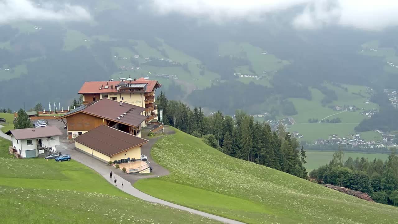 Zillertal Valley from Stummerberg View Live Cam - Stummerberg, Politischer Bezirk Schwaz, Tyrol, Austria