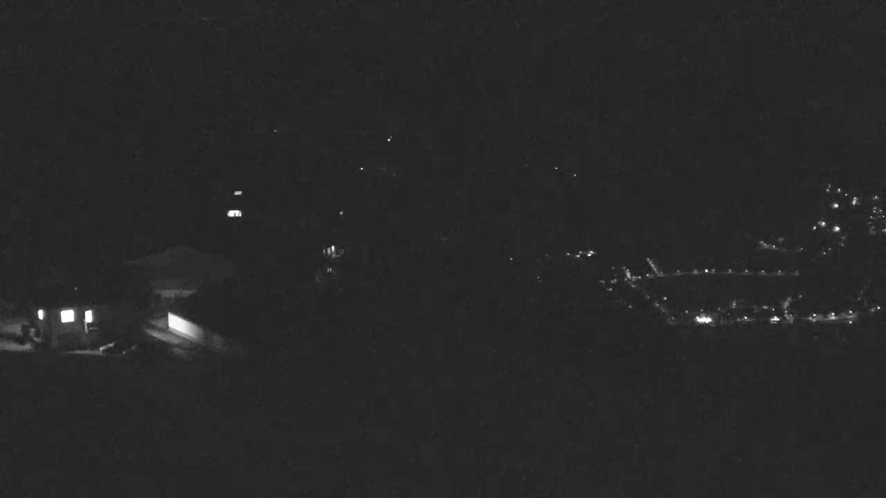 Zillertal Valley from Stummerberg View Live Cam - Stummerberg, Politischer Bezirk Schwaz, Tyrol, Austria