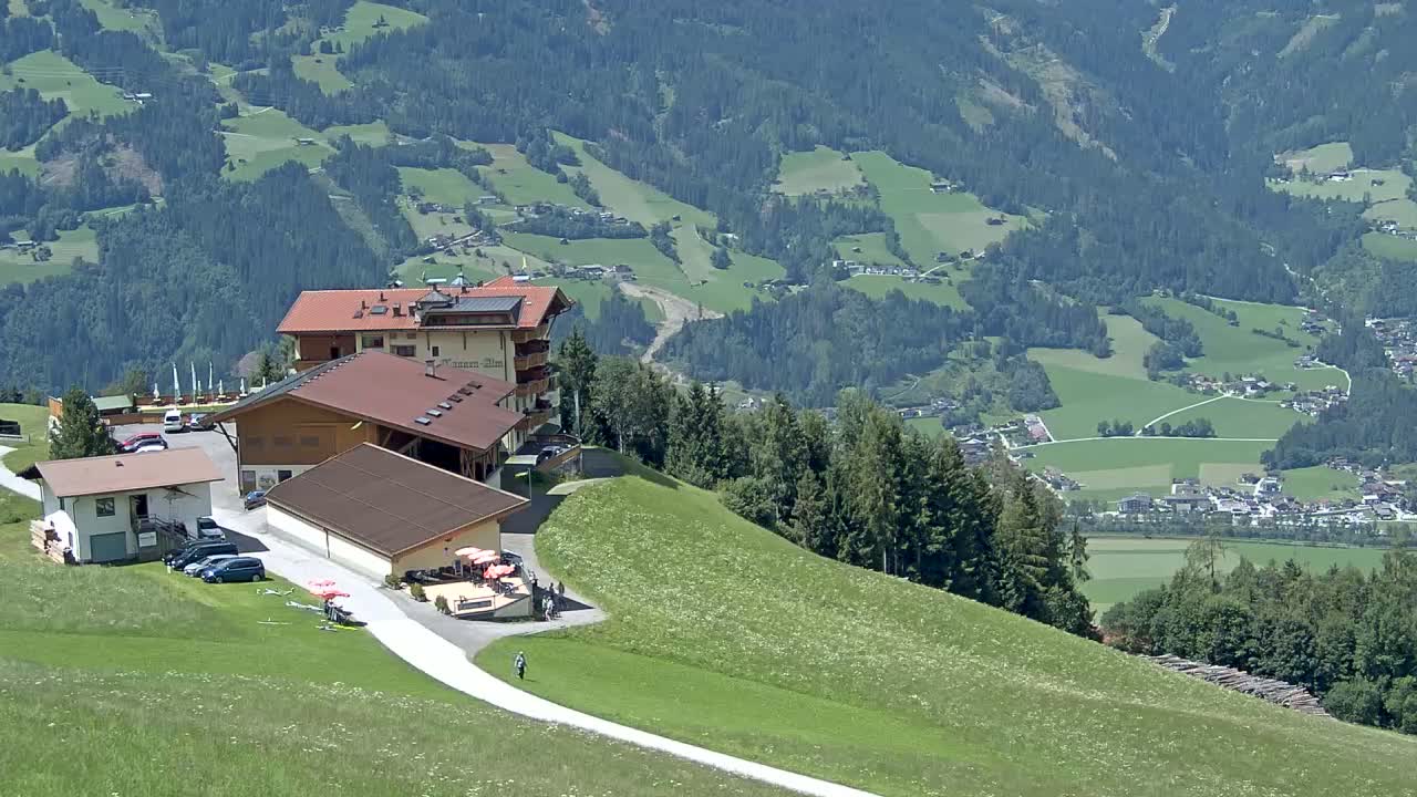 Zillertal Valley from Stummerberg View Live Cam - Stummerberg, Politischer Bezirk Schwaz, Tyrol, Austria