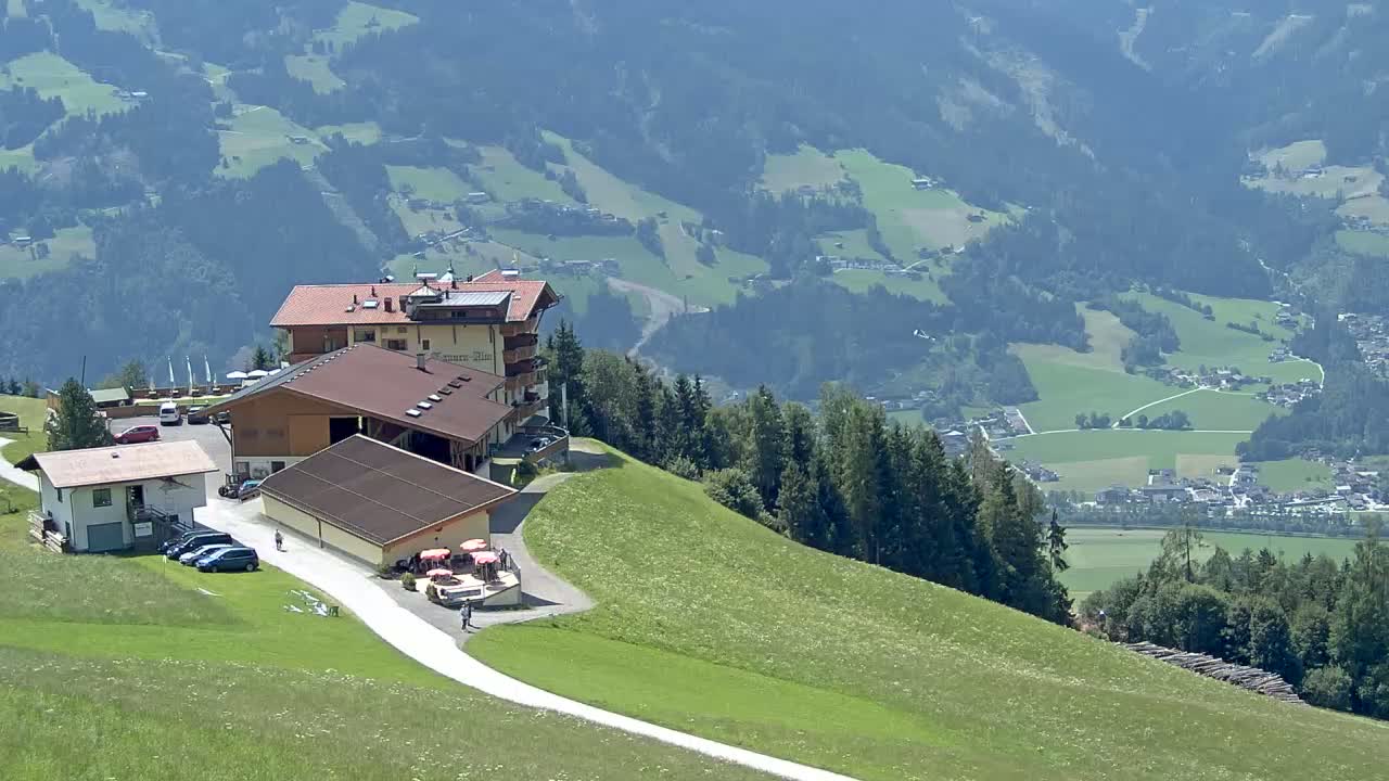 Zillertal Valley from Stummerberg View Live Cam - Stummerberg, Politischer Bezirk Schwaz, Tyrol, Austria