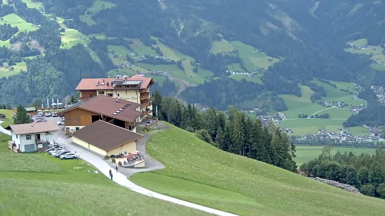 Zillertal Valley from Stummerberg View Live Cam - Stummerberg, Politischer Bezirk Schwaz, Tyrol, Austria