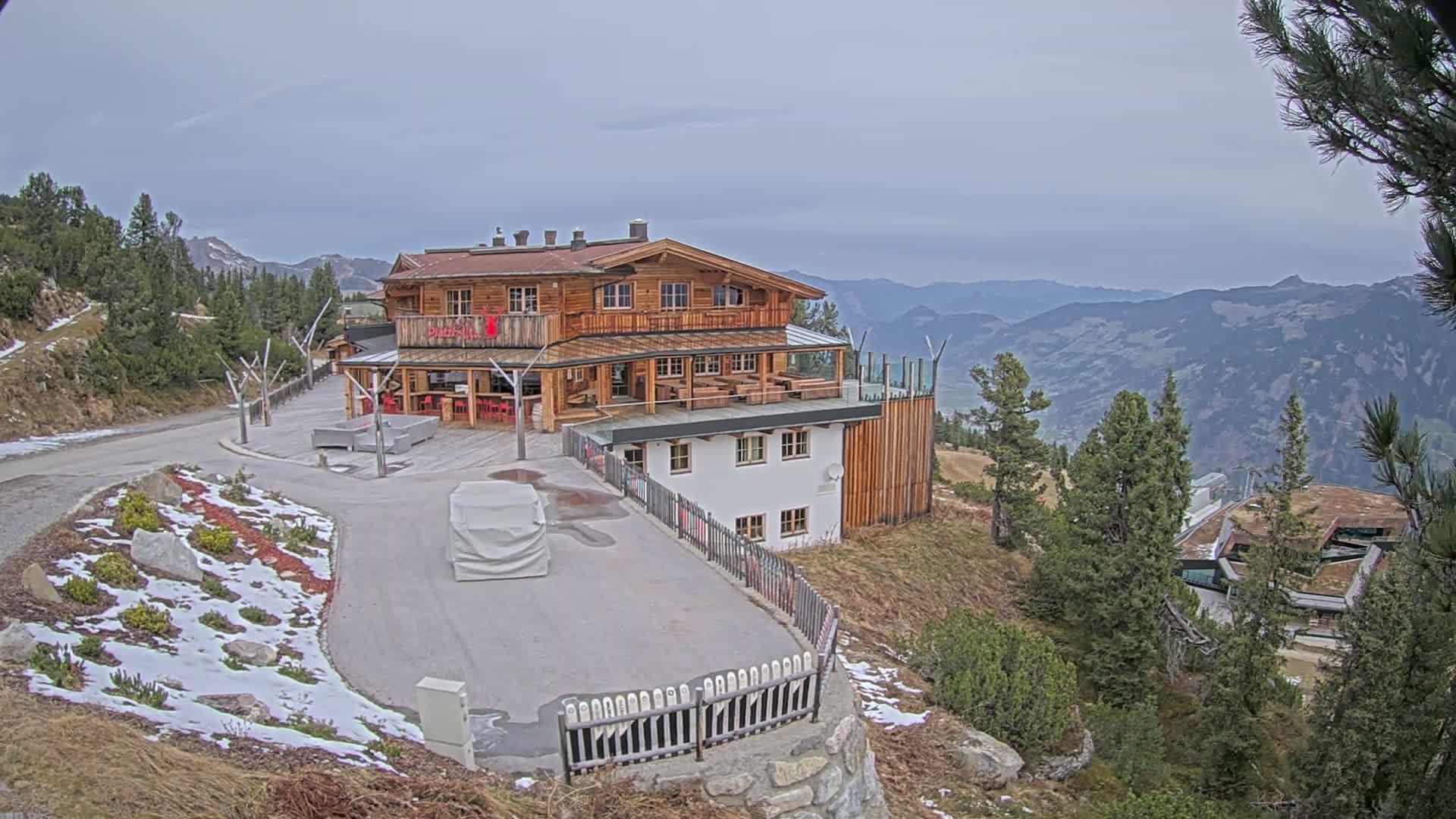 Zillertal Valley & Stummerberg Hill  Live Cam - Kaltenbach, Politischer Bezirk Schwaz, Tyrol, Austria