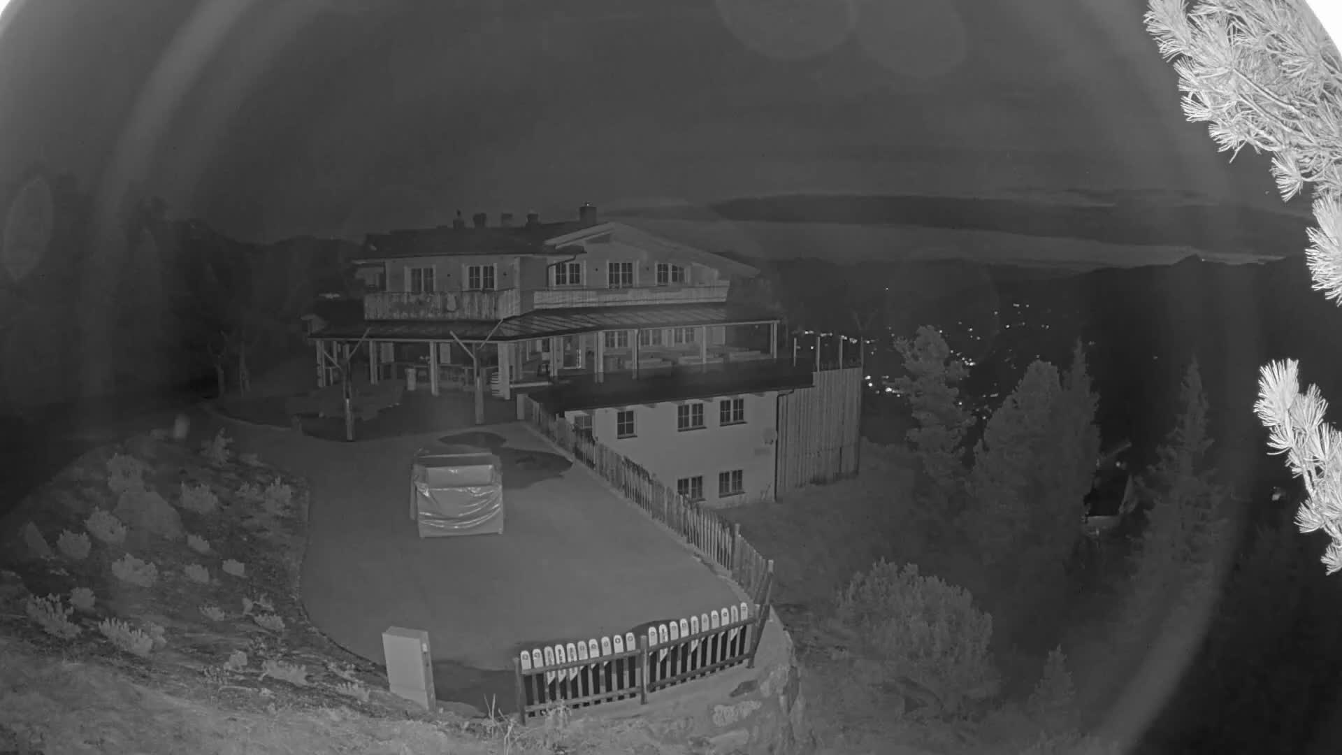 Zillertal Valley & Stummerberg Hill  Live Cam - Kaltenbach, Politischer Bezirk Schwaz, Tyrol, Austria