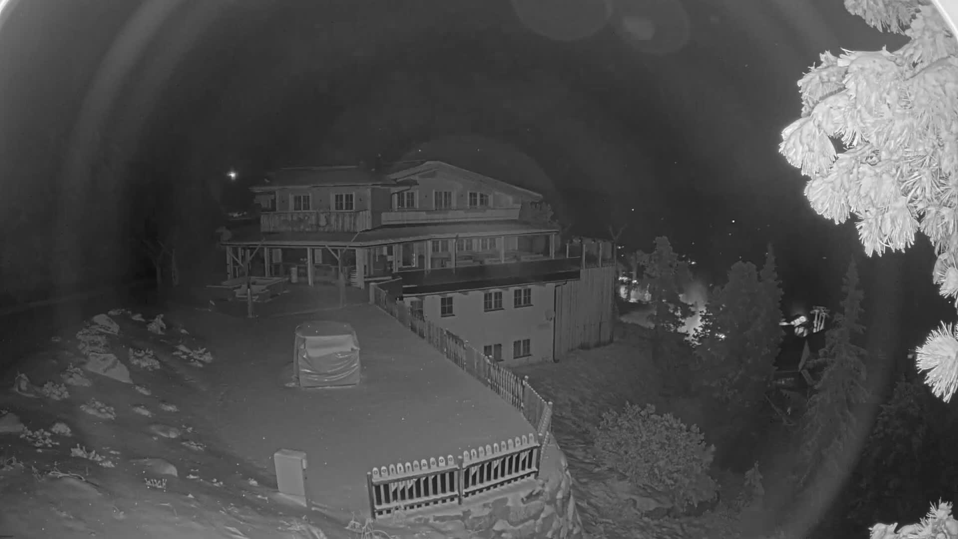 Zillertal Valley & Stummerberg Hill  Live Cam - Kaltenbach, Politischer Bezirk Schwaz, Tyrol, Austria