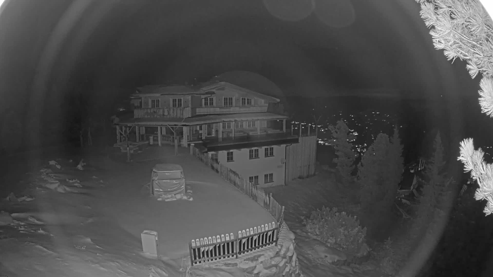 Zillertal Valley & Stummerberg Hill  Live Cam - Kaltenbach, Politischer Bezirk Schwaz, Tyrol, Austria