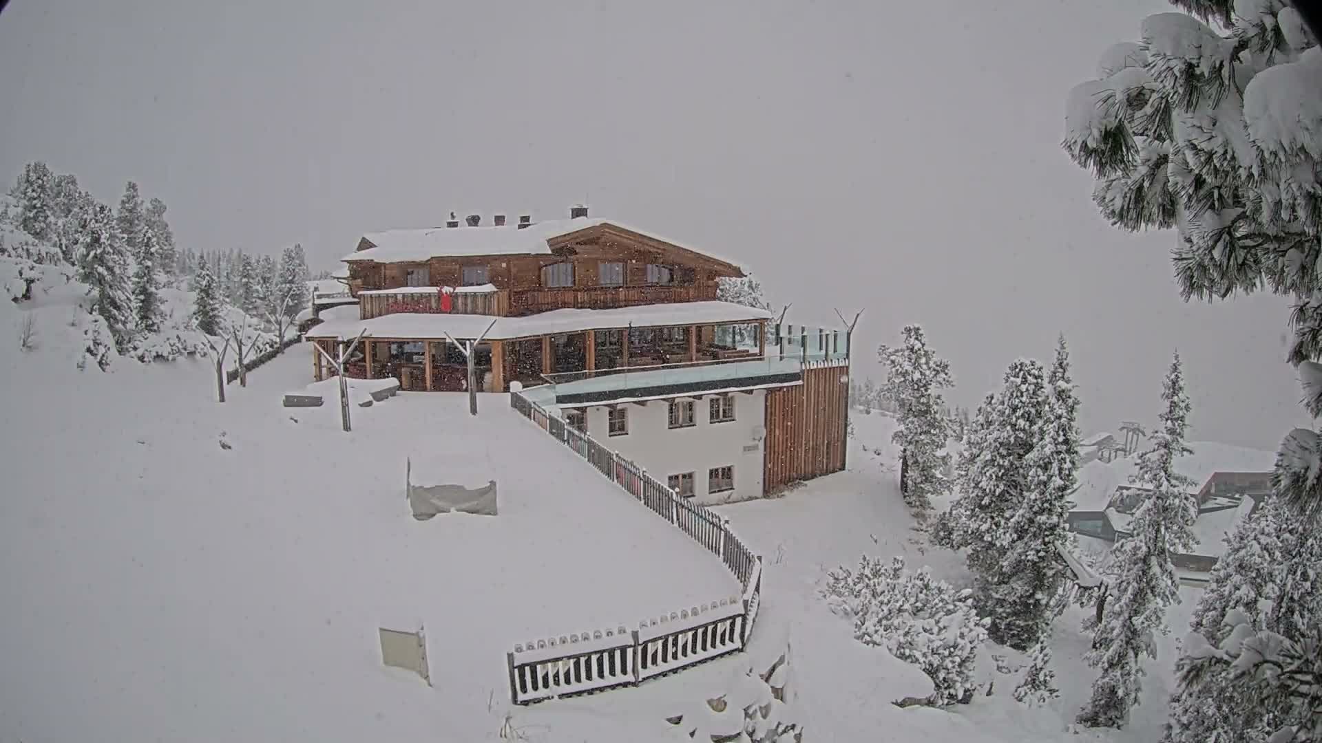 Zillertal Valley & Stummerberg Hill  Live Cam - Kaltenbach, Politischer Bezirk Schwaz, Tyrol, Austria