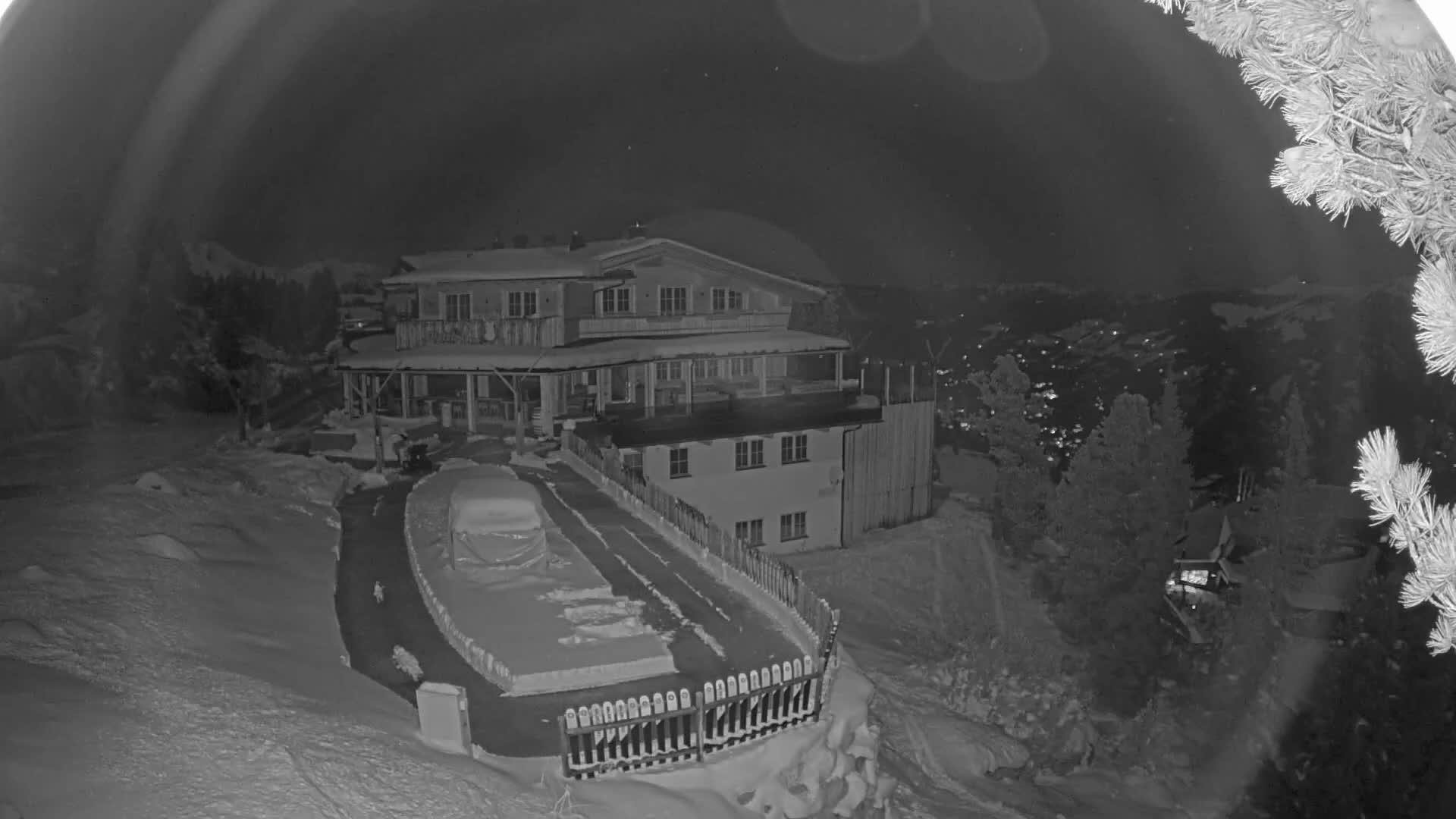 Zillertal Valley & Stummerberg Hill  Live Cam - Kaltenbach, Politischer Bezirk Schwaz, Tyrol, Austria