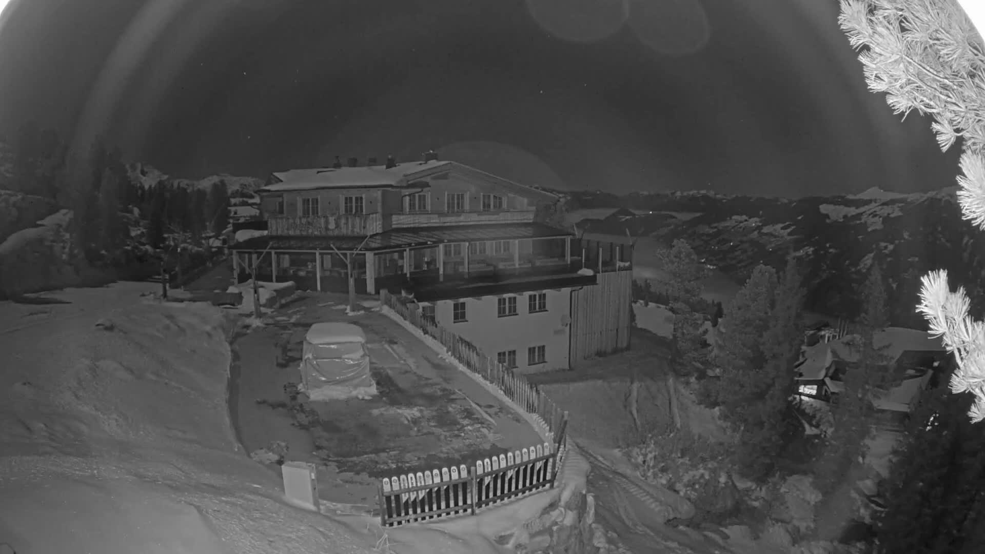 Zillertal Valley & Stummerberg Hill  Live Cam - Kaltenbach, Politischer Bezirk Schwaz, Tyrol, Austria