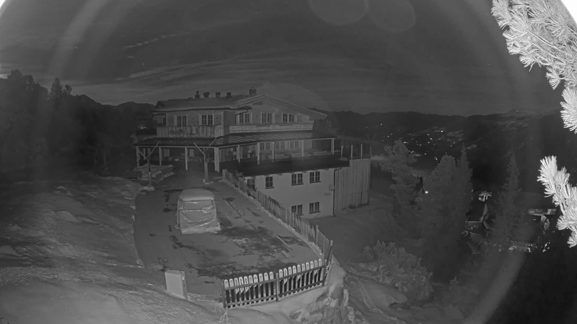 Zillertal Valley & Stummerberg Hill  Live Cam - Kaltenbach, Politischer Bezirk Schwaz, Tyrol, Austria