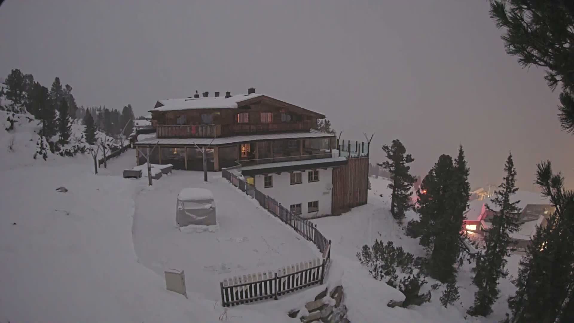 Zillertal Valley & Stummerberg Hill  Live Cam - Kaltenbach, Politischer Bezirk Schwaz, Tyrol, Austria