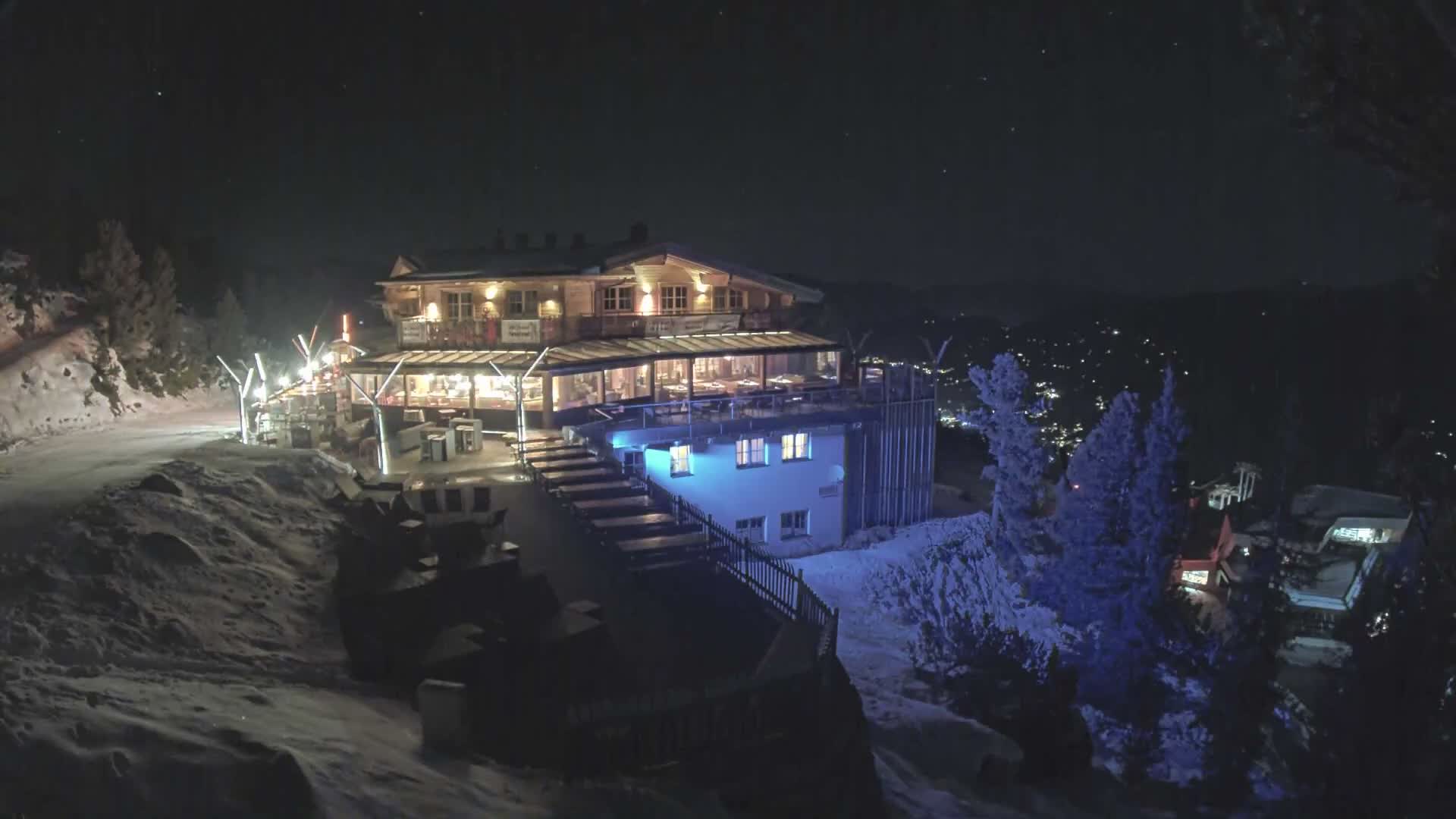 Zillertal Valley & Stummerberg Hill  Live Cam - Kaltenbach, Politischer Bezirk Schwaz, Tyrol, Austria