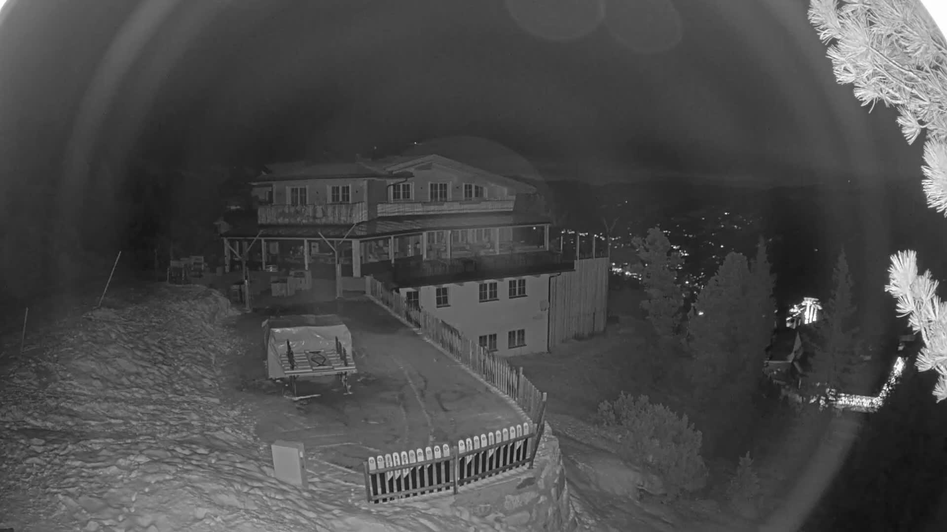 Zillertal Valley & Stummerberg Hill  Live Cam - Kaltenbach, Politischer Bezirk Schwaz, Tyrol, Austria