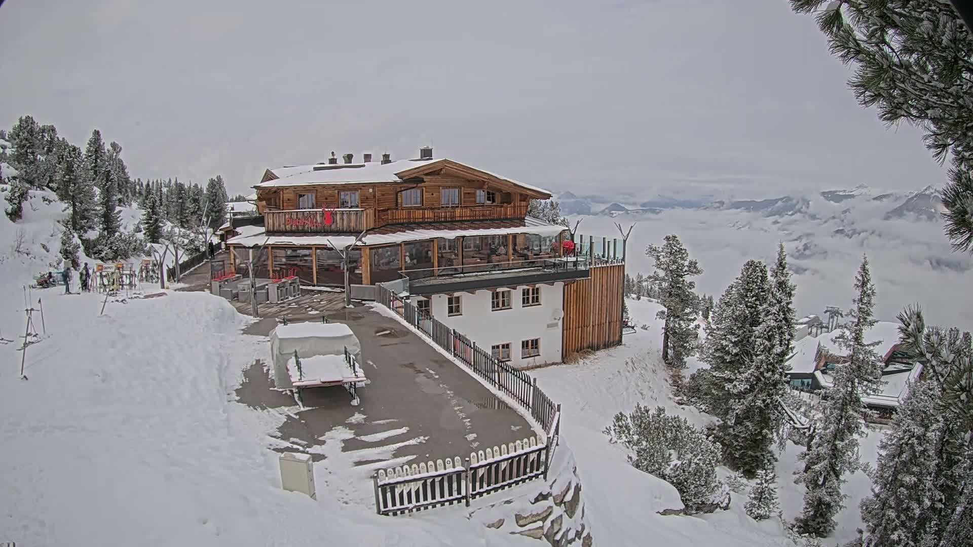 Zillertal Valley & Stummerberg Hill  Live Cam - Kaltenbach, Politischer Bezirk Schwaz, Tyrol, Austria