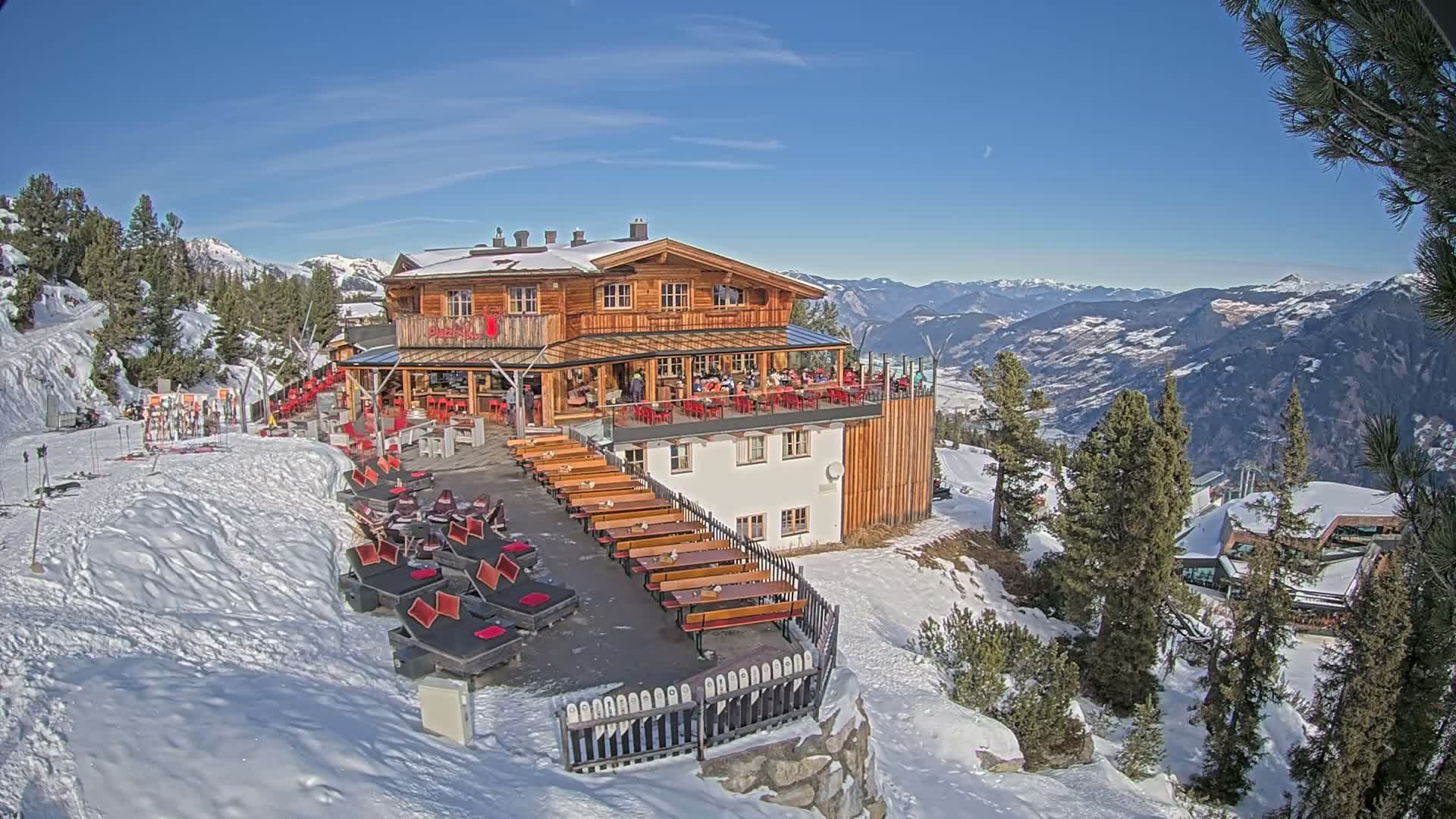 Zillertal Valley & Stummerberg Hill  Live Cam - Kaltenbach, Politischer Bezirk Schwaz, Tyrol, Austria